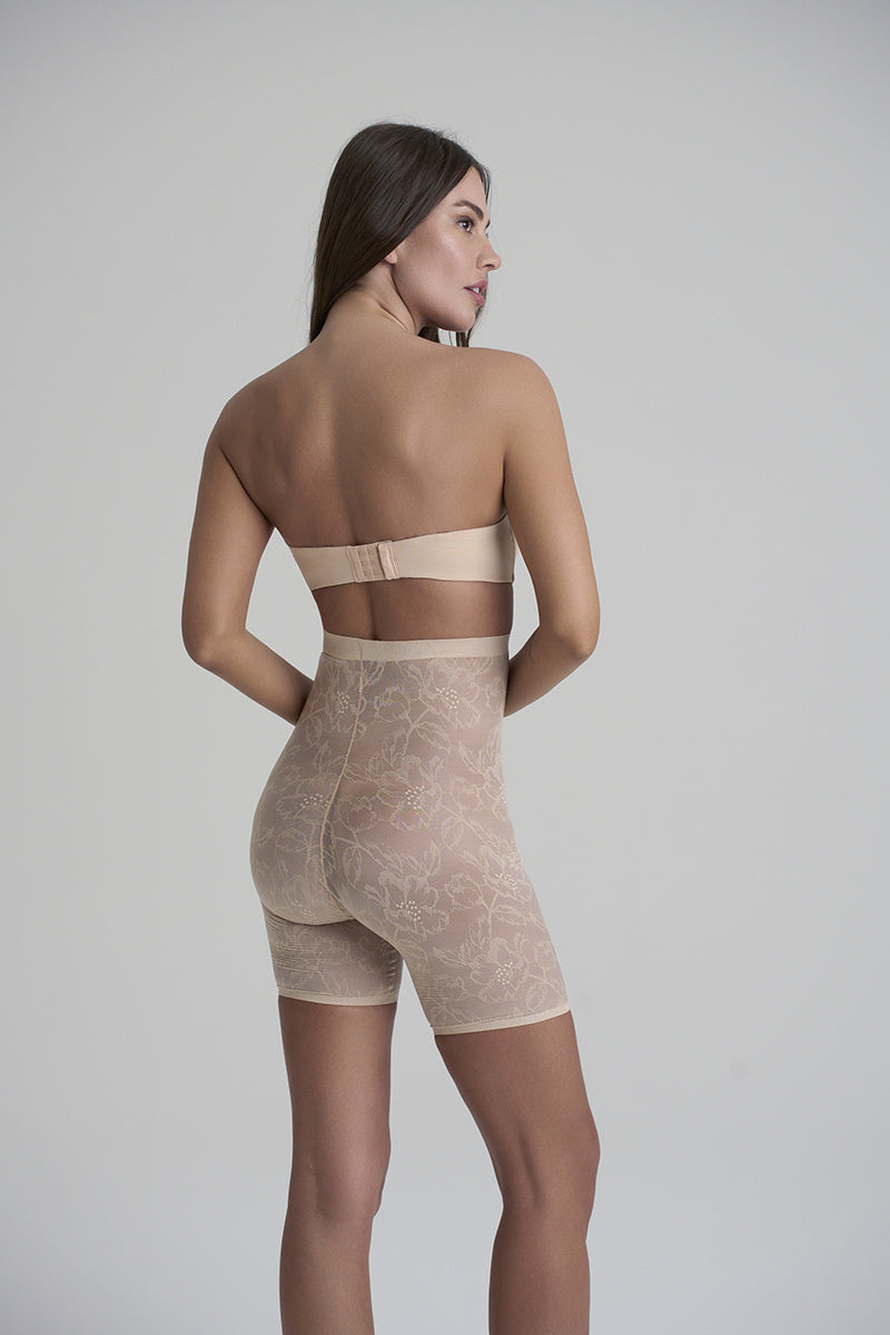 ByeBra Vidutinės kompresijos formuojantys šortukai LACY SHAPING SHORT BEIGE LACE