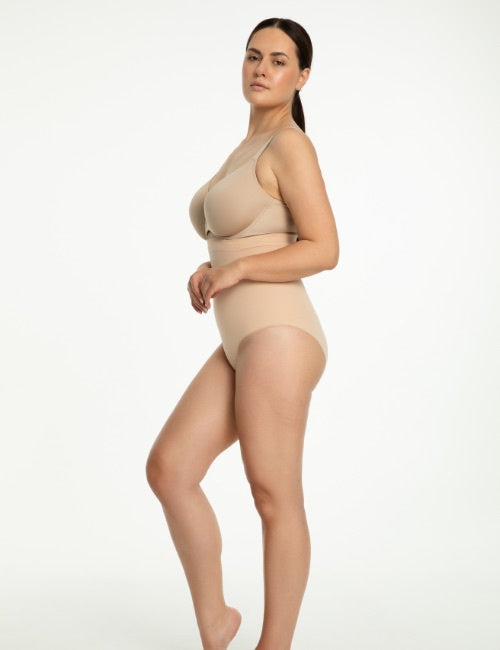 Julimex Formuojančios besiūlės klasikinės kelnaitės 441 NUDE