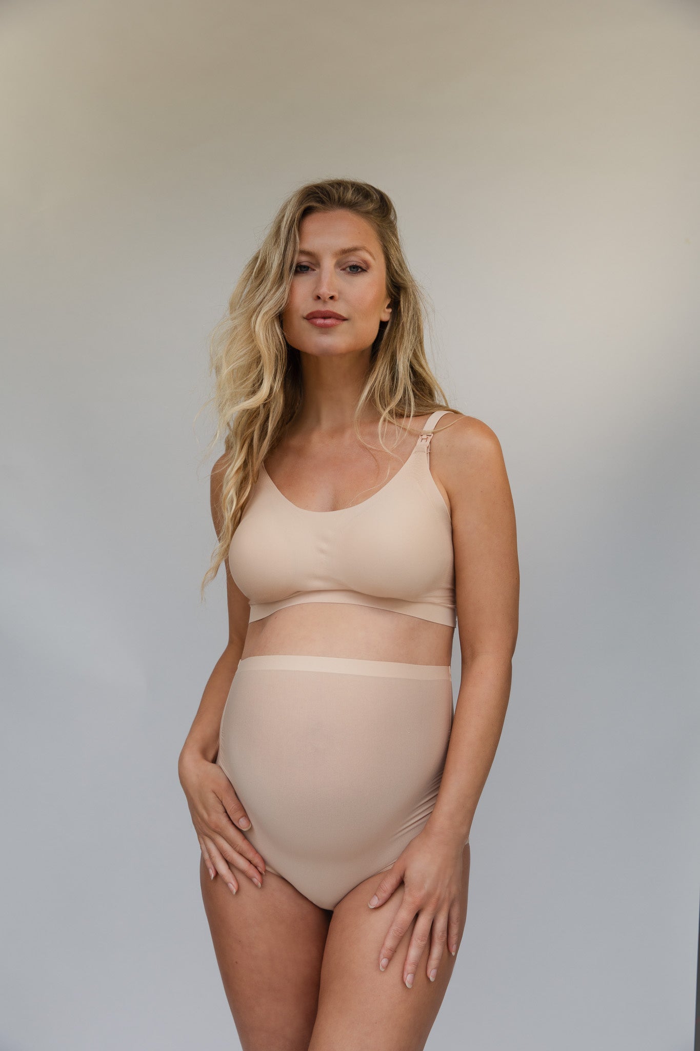 ByeBra Besiūlės aukšto juosmens boxer kelnaitės nėščiosioms MATERNITY BOXER BEIGE