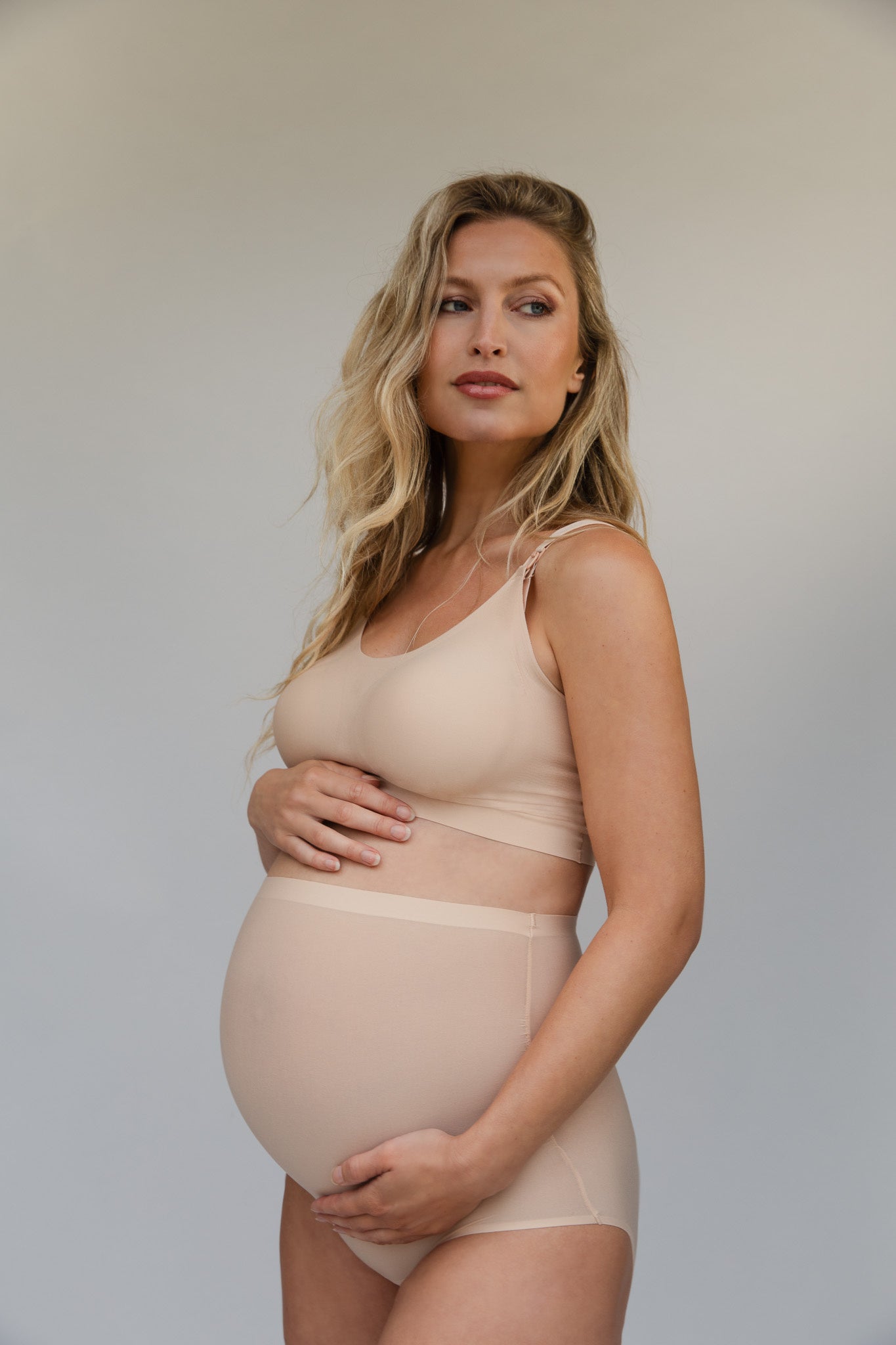 ByeBra Besiūlės aukšto juosmens boxer kelnaitės nėščiosioms MATERNITY BOXER BEIGE