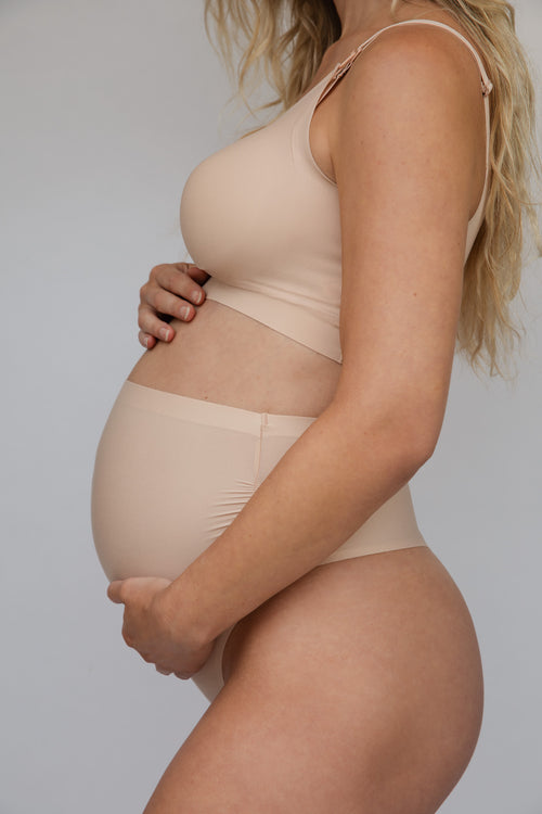 ByeBra Besiūlės aukšto juosmens tanga kelnaitės nėščiosioms MATERNITY THONG BEIGE