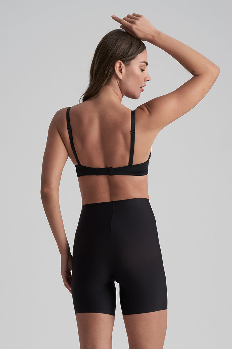 ByeBra Lengvos kompresijos besiūliai šortukai UNI STRETCH MID WAIST SHORT BLACK