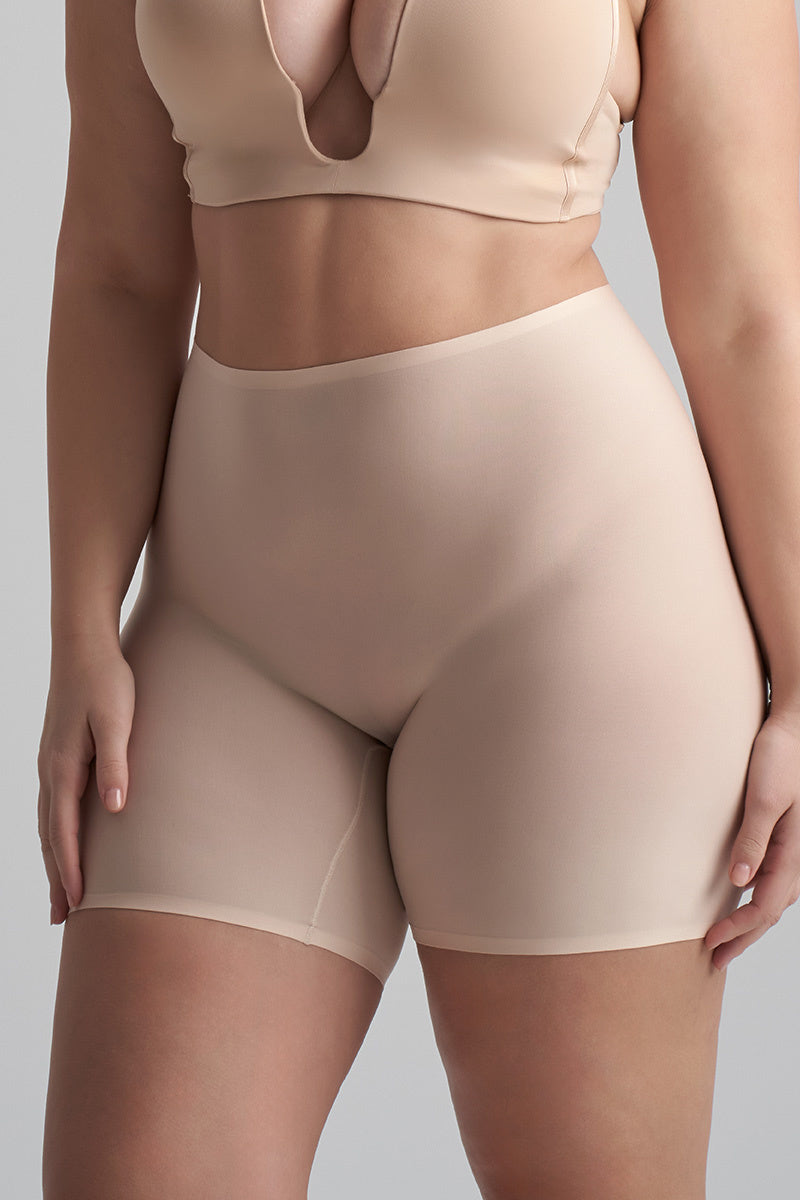 ByeBra Lengvos kompresijos besiūliai šortukai UNI STRETCH MID WAIST SHORT BEIGE