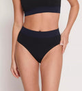 Sloggi Kelnaitės aukštintu juosmeniu su alavijo mikrokapsulėmis EVER INFUSED ALOE HIGH WAIST BLACK