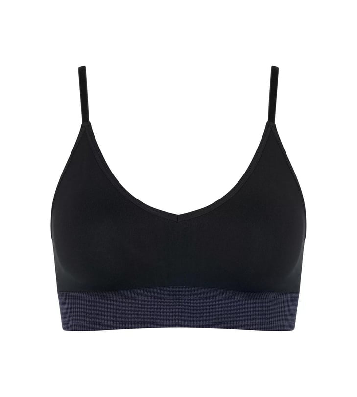 Sloggi Braletė su pakietinimu ir alavijo mikrokapsulėmis EVER INFUSED ALOE BRALETTE BLACK