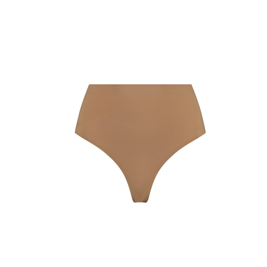 ByeBra Lengvos kompresijos formuojančios besiūlės tanga kelnaitės INVISIBLE MW THONG BROWN